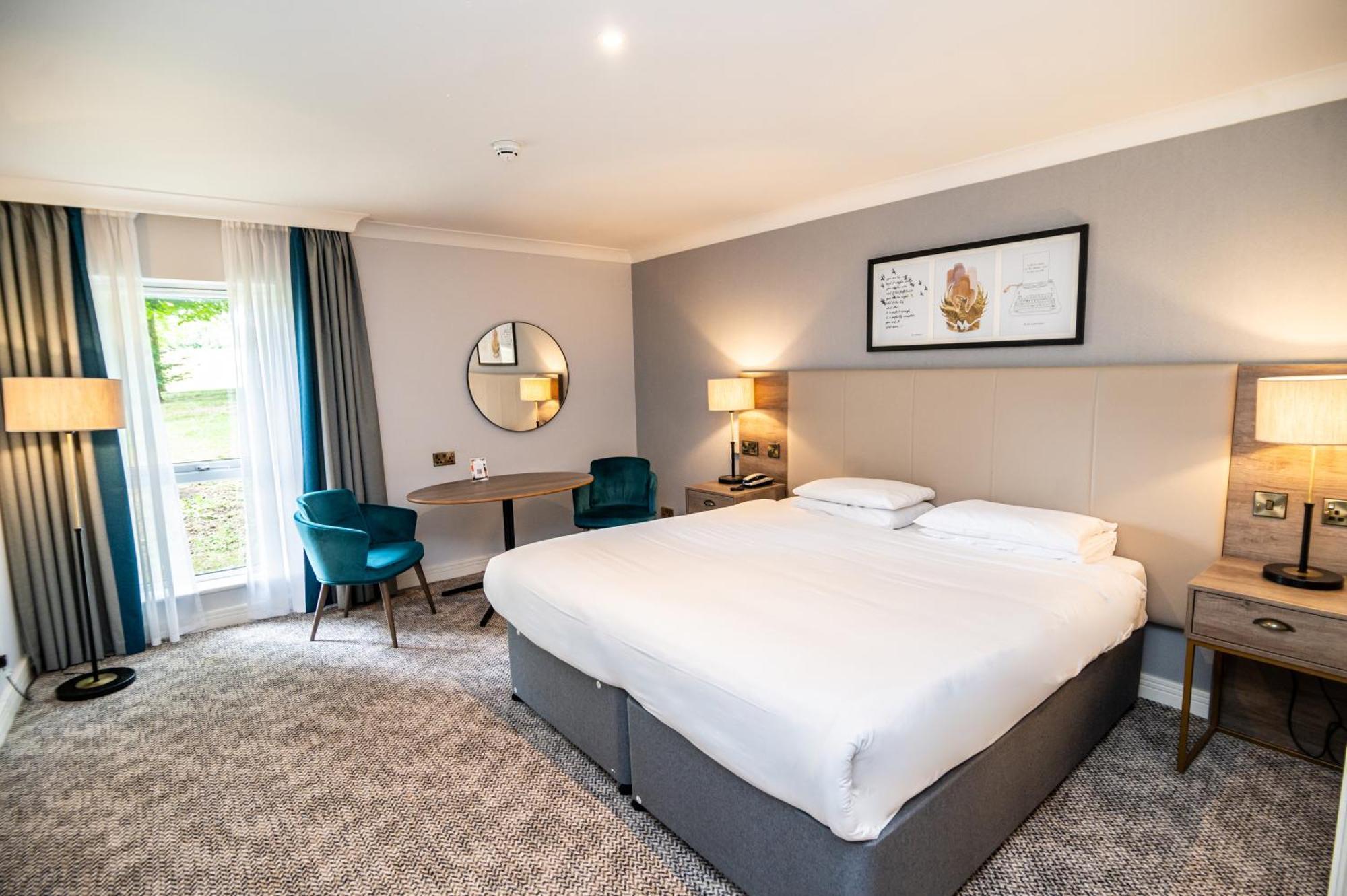 Eastwood Hall Hotel 4*