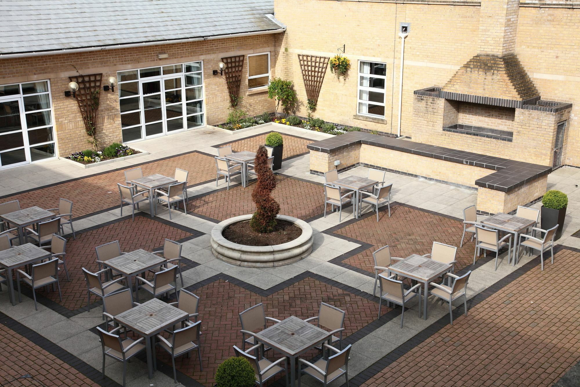 Eastwood Hall 4*