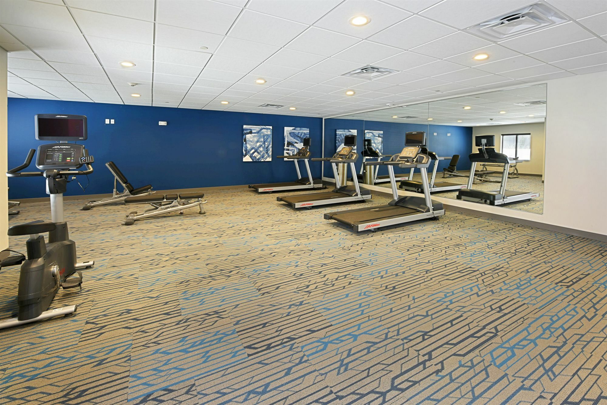 Eastwood Hall 4*